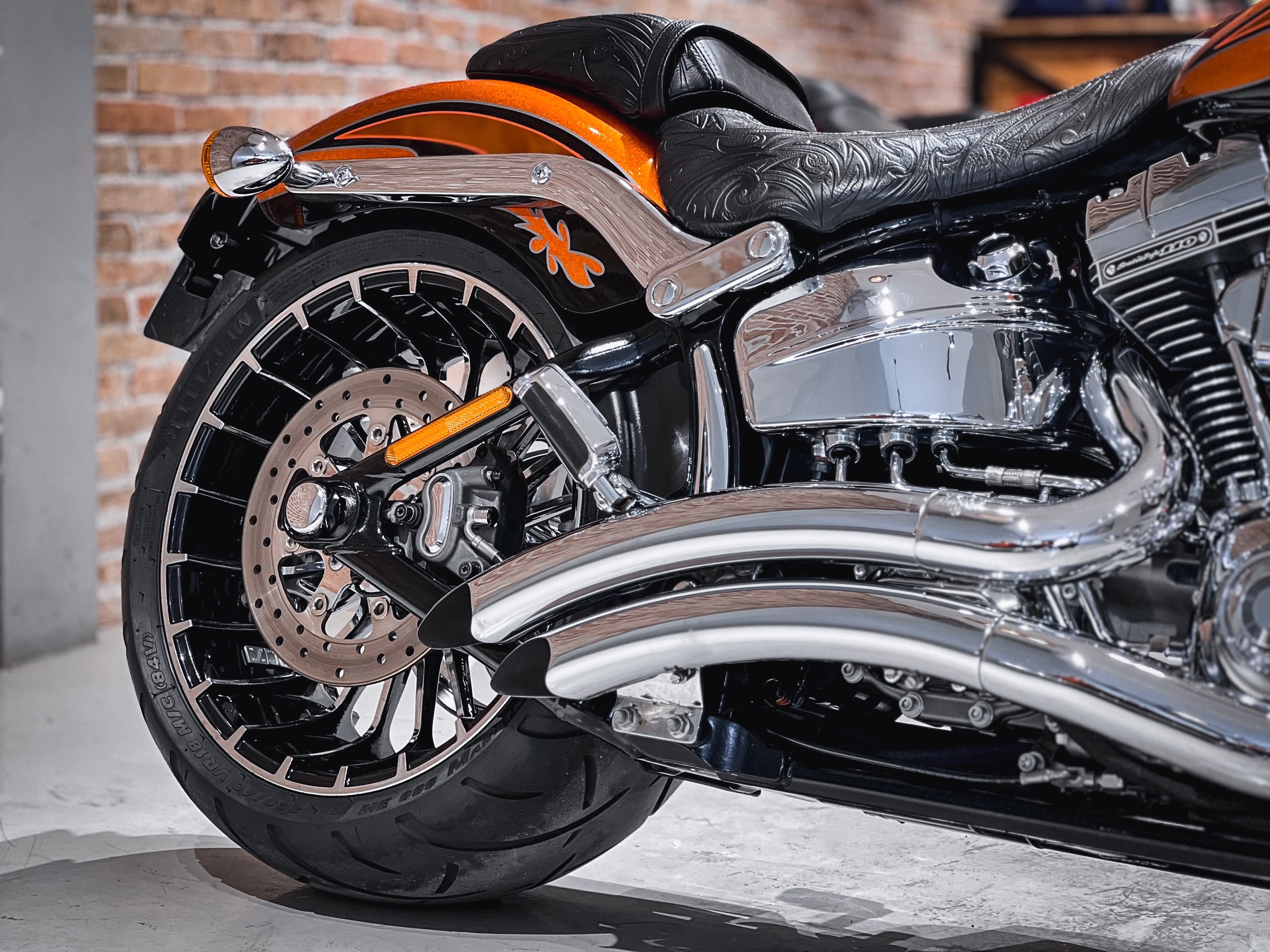 Harley Davidson Breakout 2021